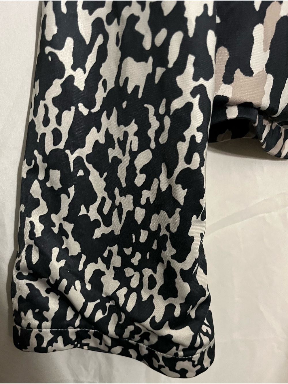 adidas Women’s Black & Cream Camo Bomber Track Jacket - Picture 7 of 9